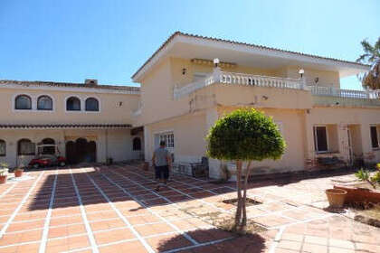 联排别墅 出售 进入 Atalaya, La, Málaga. 