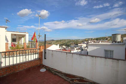 房子 出售 进入 Tolox, Málaga. 