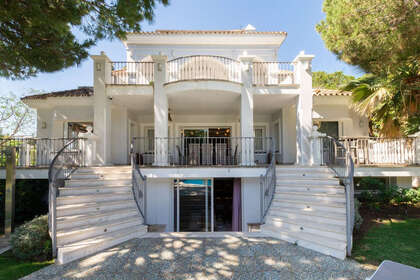 Xalet adossat venda a Hacienda Las Chapas, Marbella, Málaga. 
