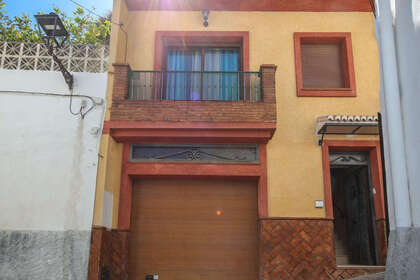 房子 出售 进入 Alozaina, Málaga. 