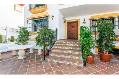 房子 出售 进入 San Pedro de Alcántara, Marbella, Málaga. 