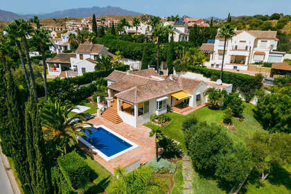 联排别墅 出售 进入 Mijas Golf, Málaga. 