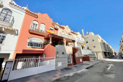 Casa venda a Las Lagunas, Fuengirola, Málaga. 