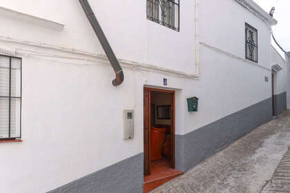 房子 出售 进入 Tolox, Málaga. 