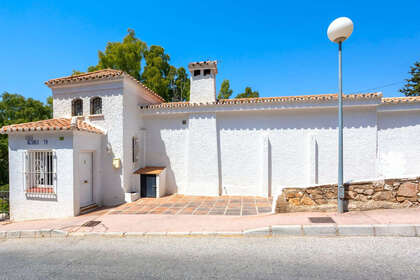 Xalet adossat venda a Torreblanca, Fuengirola, Málaga. 