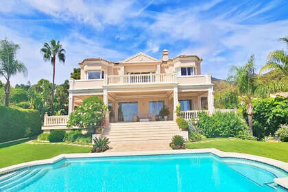 联排别墅 出售 进入 Sierra Blanca, Marbella, Málaga. 