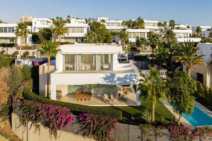 联排别墅 出售 进入 Río Real, Marbella, Málaga. 