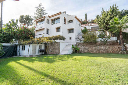 联排别墅 出售 进入 Las Lagunas, Fuengirola, Málaga. 