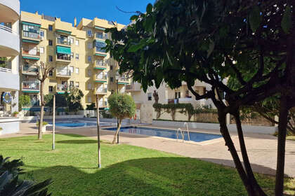酒店公寓 出售 进入 Torreblanca, Fuengirola, Málaga. 