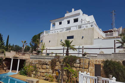 联排别墅 出售 进入 Alhaurín de la Torre, Málaga. 