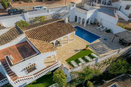 联排别墅 出售 进入 Fuengirola, Málaga. 
