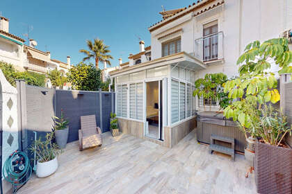 房子 出售 进入 Caleta de Velez, Málaga. 