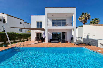 联排别墅 出售 进入 La Cala Golf, Mijas, Málaga. 