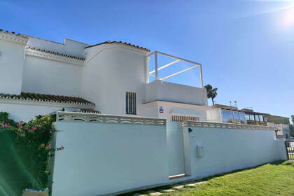 房子 出售 进入 La Sierrezuela, Mijas, Málaga. 