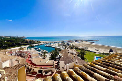 耳房 出售 进入 Puerto de Cabopino, Marbella, Málaga. 
