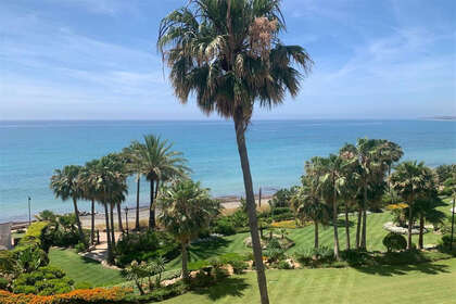 酒店公寓 出售 进入 Estepona, Málaga. 