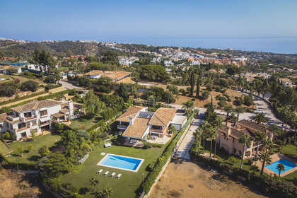 Xalet adossat venda a Hacienda Las Chapas, Marbella, Málaga. 