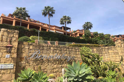 酒店公寓 出售 进入 Benahavís, Málaga. 