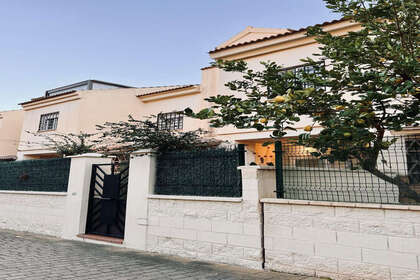 Haus zu verkaufen in Arroyo de la Miel, Benalmádena, Málaga. 