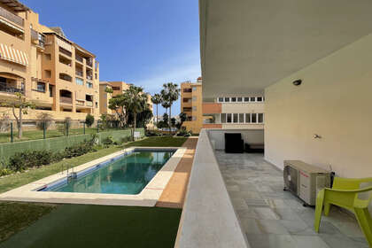 Apartamento venta en Los Pacos, Fuengirola, Málaga. 