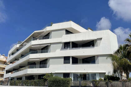 Apartment for sale in Torrox-Costa, Málaga. 