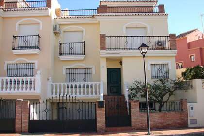 Haus zu verkaufen in Torrox-Costa, Málaga. 