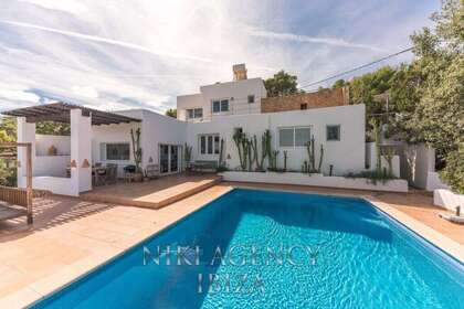 房子 出售 进入 San José / Sant Josep de Sa Talaia, Baleares (Illes Balears), Ibiza. 