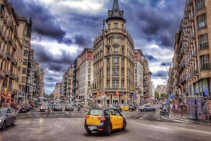 大厦 出售 进入 Barcelona. 