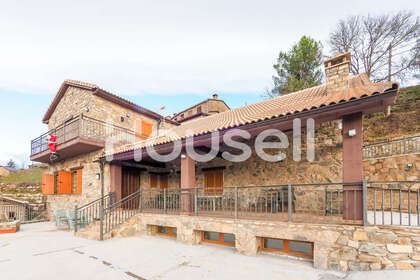 Building for sale in Castiello de Jaca, Huesca. 