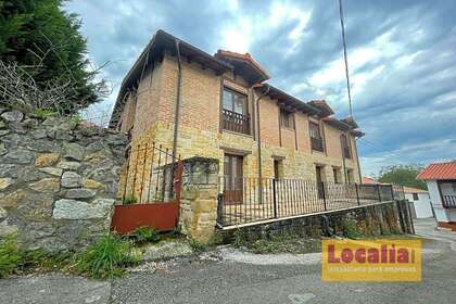 Edifice vendre en Pechon, Cantabria. 