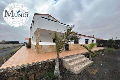 房子 出售 进入 Lajares, La Oliva, Las Palmas, Fuerteventura. 