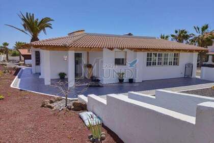 房子 出售 进入 La Oliva, Las Palmas, Fuerteventura. 