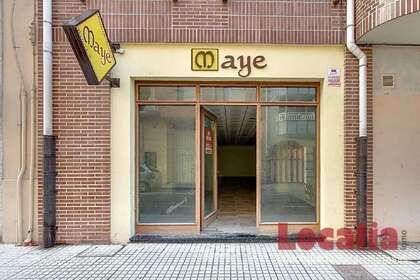 Commercial premise for sale in Santoña, Cantabria. 