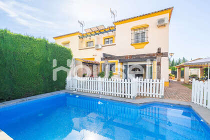 House for sale in Dos Hermanas, Guadalquivir-Doñana, Sevilla. 
